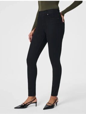 Spanx SPANXshape EveryWear Ankle Skinny Jeans Size M Black